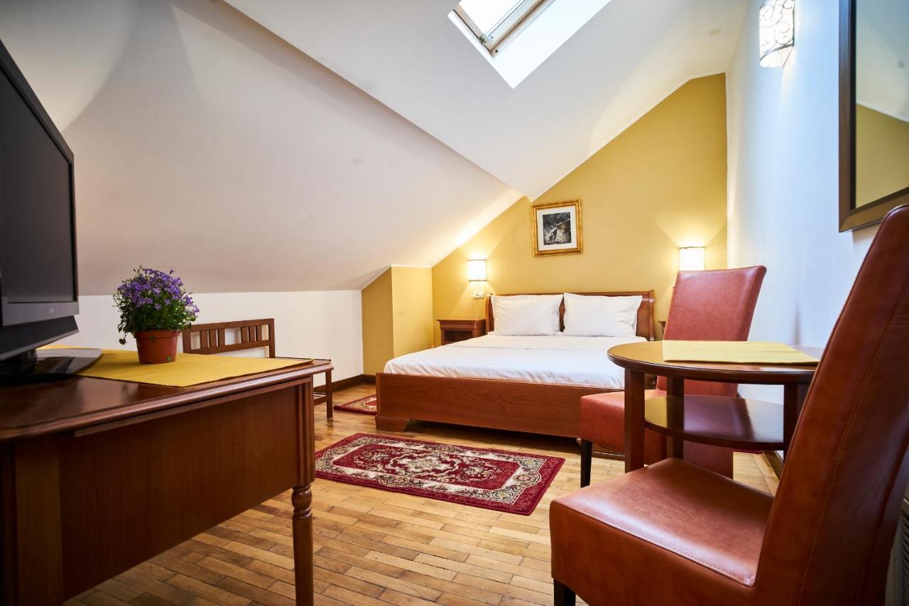 Cozy Attic Room V 布加勒斯特 外观 照片