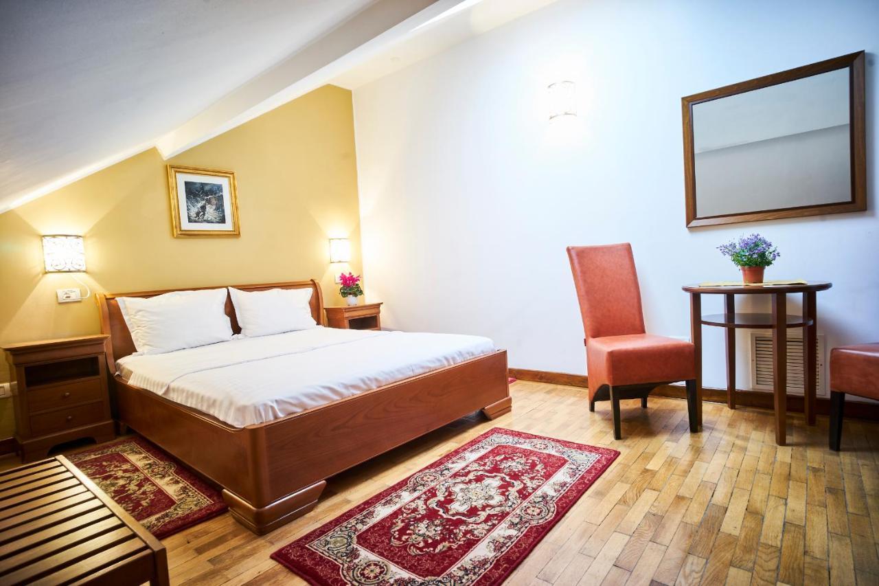 Cozy Attic Room V 布加勒斯特 外观 照片